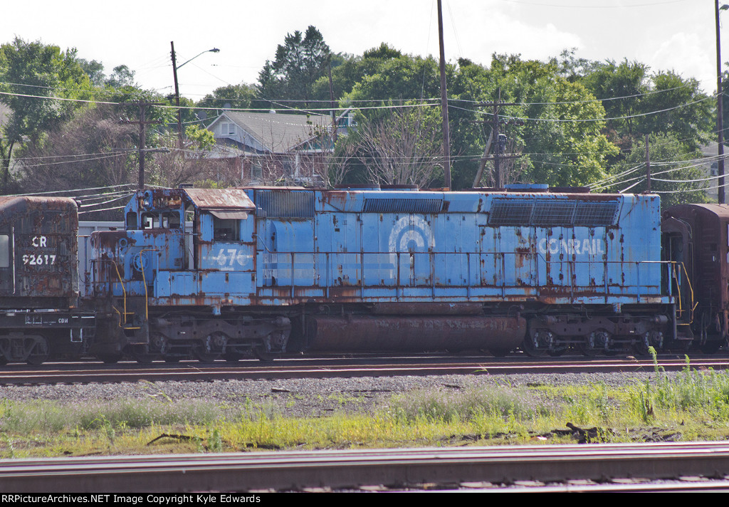 Conrail SDP45 6670.jpg