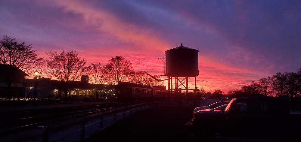 small Sunset in station.jpg