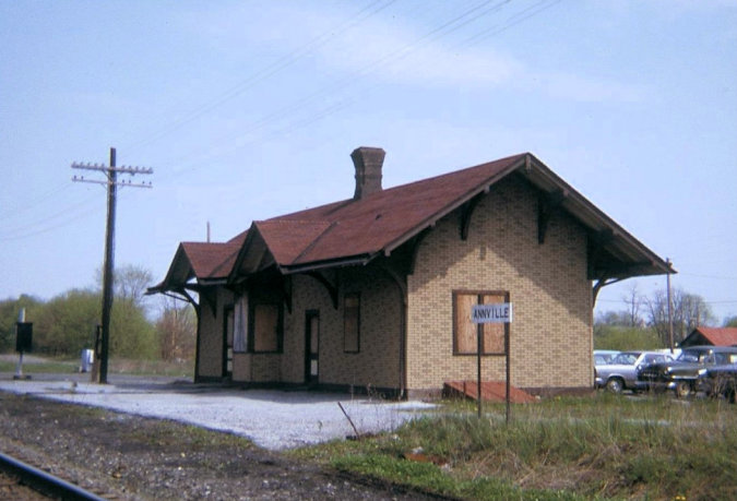 annvilledepot1970s.jpg