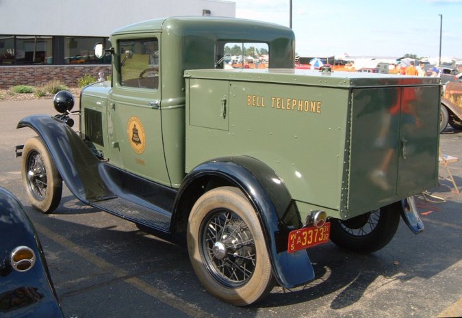 telephonetruck.jpg