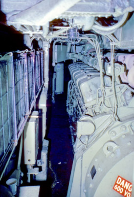 DH-16-PA1-ENGINE-ROOM-1973-P-COOK.jpg