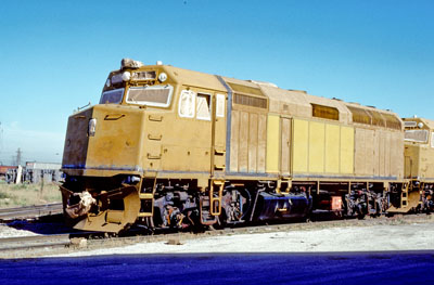 F40PH-AMTRAK-PRIMER-LA-GRANGE-P-COOK.jpg