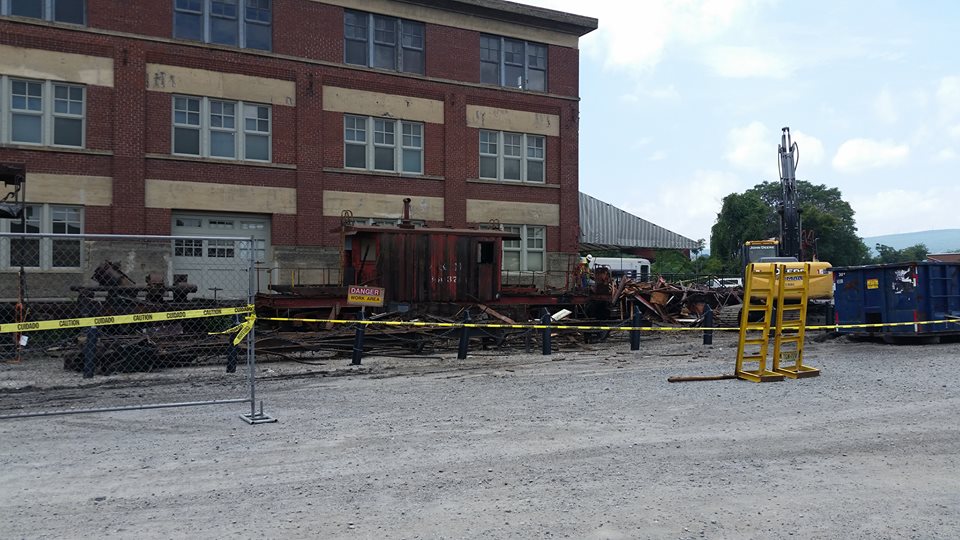 Steamtown Caboose 2 Scrapping.jpg