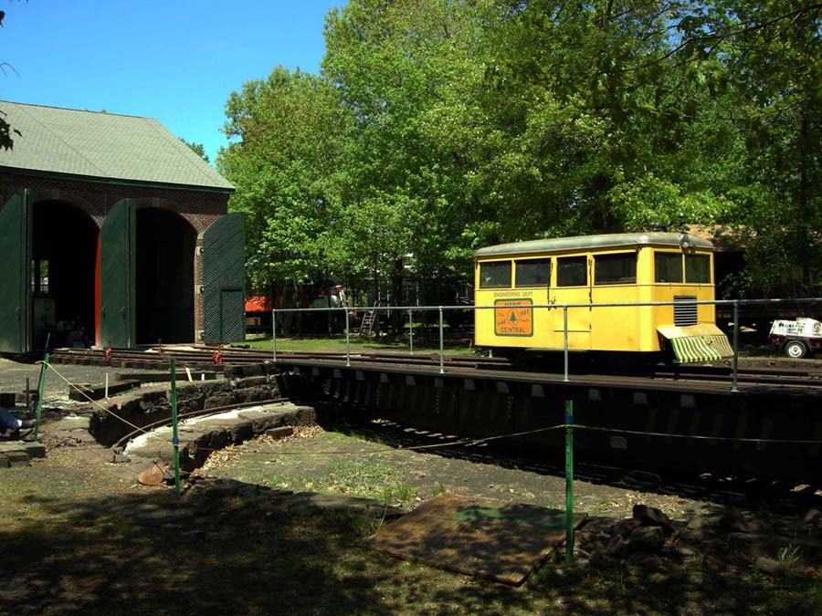 Railbus 1 smaller.jpg