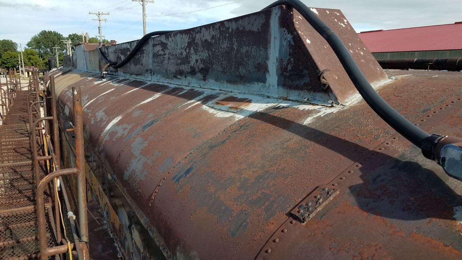 railroad roof.JPG