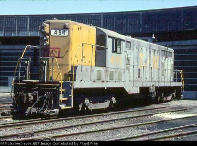 491 GP7x Ex 1701 NCSTL 701 rdhse Radnor Yd Nash. 4-10-76.jpg