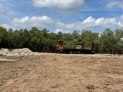 trainhere3.jpg