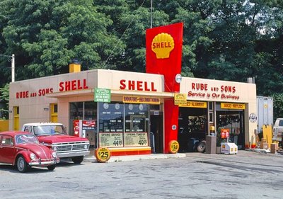 seventiesshellstation.JPG
