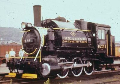 rdg1251itstheirenginepaintjobccc.jpg