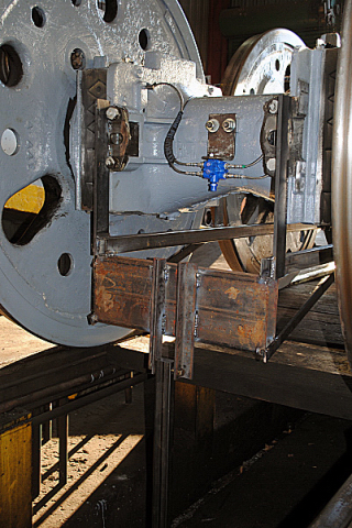 D33941PS  Drawbar detail on Milw 261 drivers MSP Jct, MN, shop  12-9-11.jpg