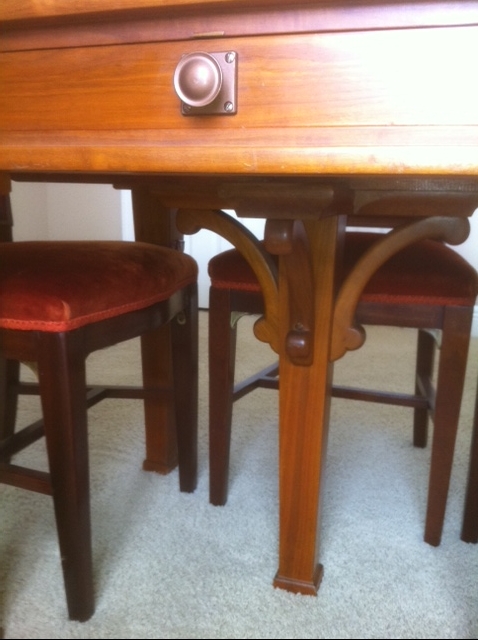 PULLMANTABLE1.jpg
