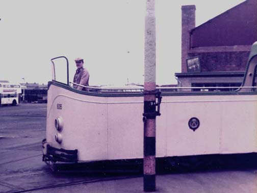 Wesley and BTS 606 (crop) in 1979.jpg