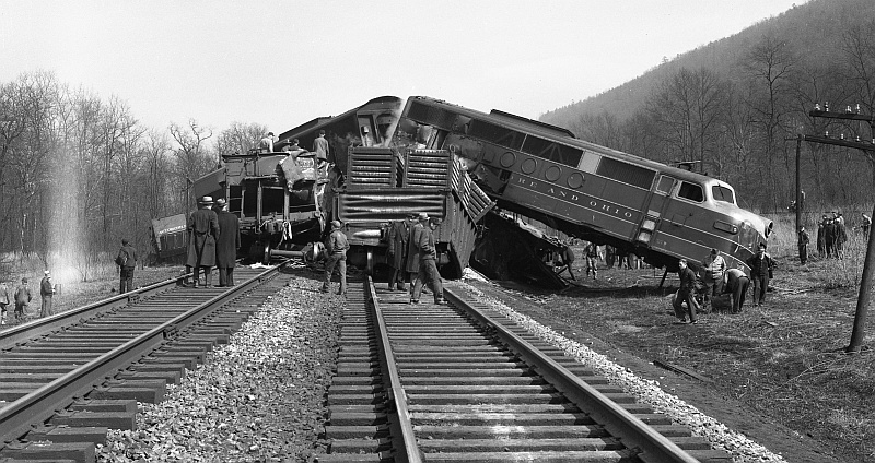 wreck b&o diesel 031448 06.jpg