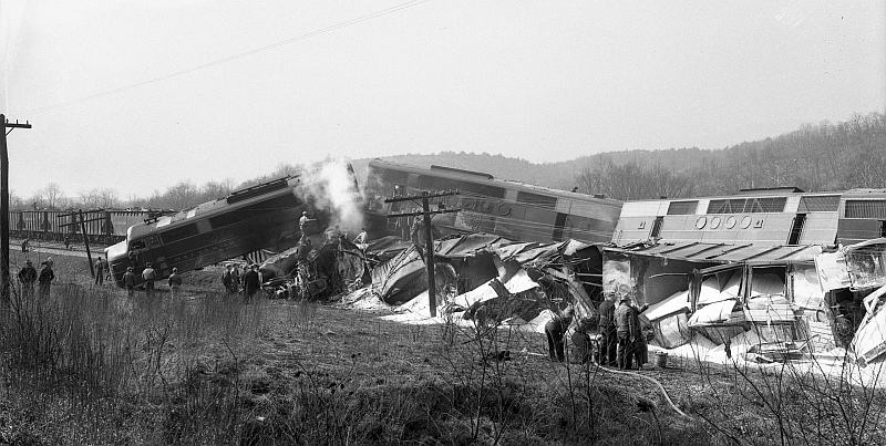 wreck b&o diesel 031448 01.jpg