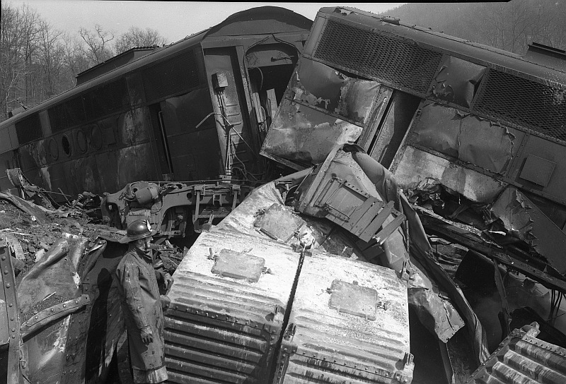 wreck b&o diesel 031448 07.jpg